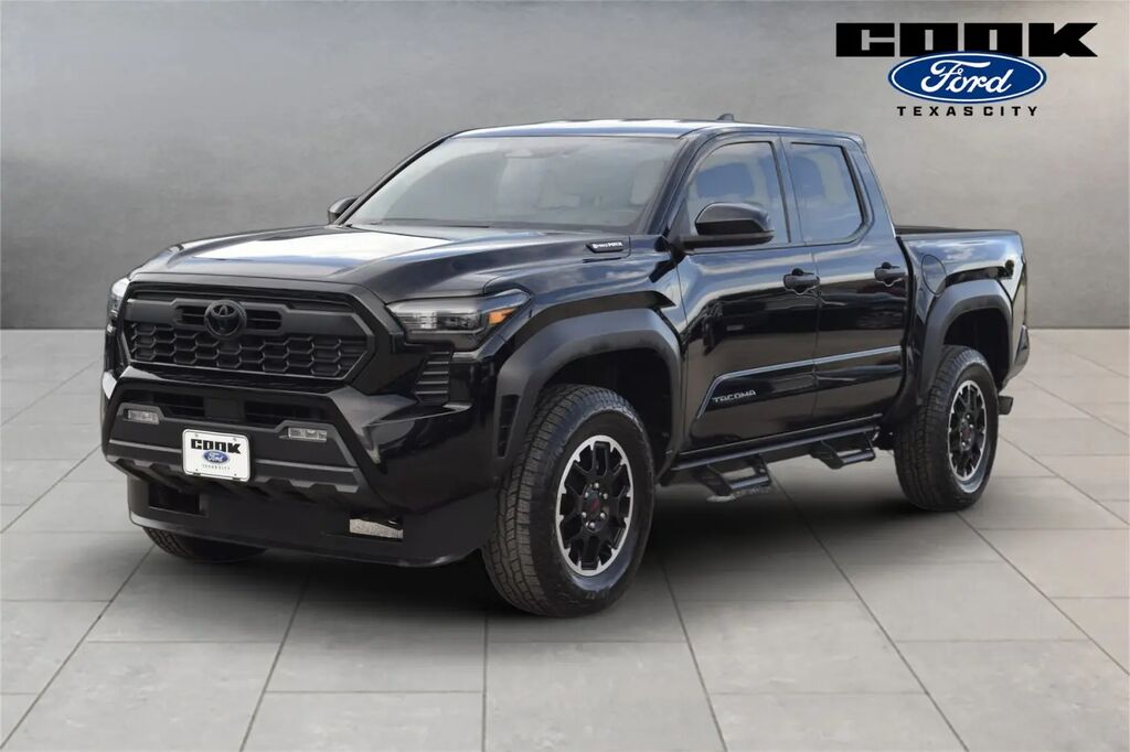 2025 Toyota Tacoma TRD Sport HV — photo 1 of 13