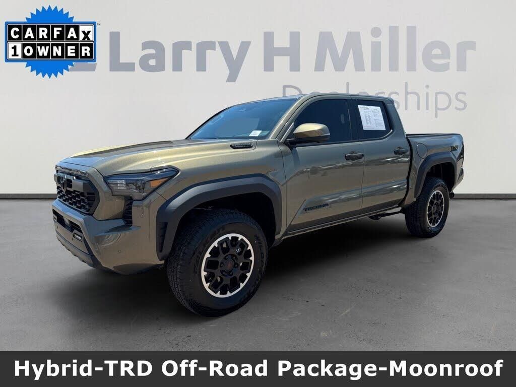 2026 Toyota Tacoma TRD Sport HV — photo 1 of 15
