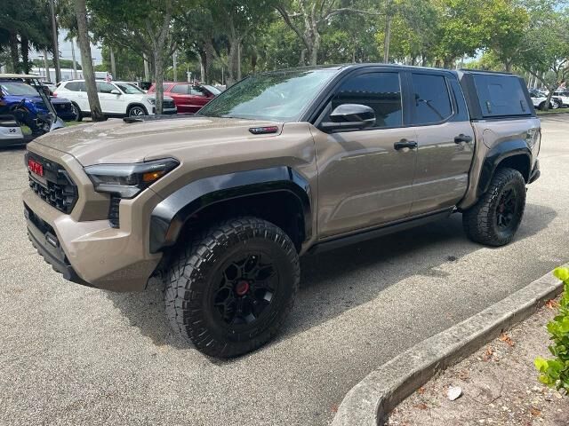 2025 Toyota Tacoma TRD Sport HV — photo 1 of 14