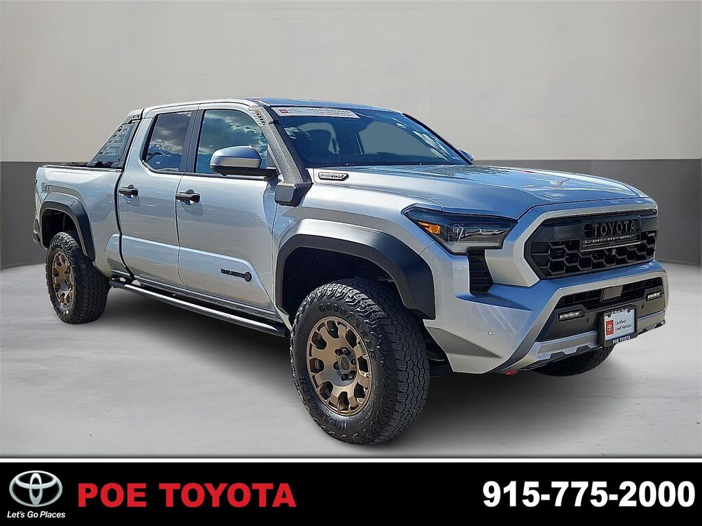 2025 Toyota Tacoma TRD Sport HV — photo 1 of 12