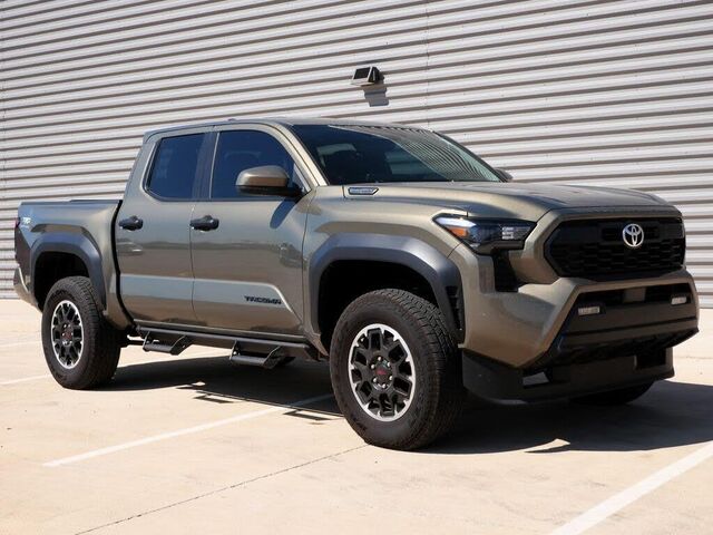 2025 Toyota Tacoma TRD Sport HV