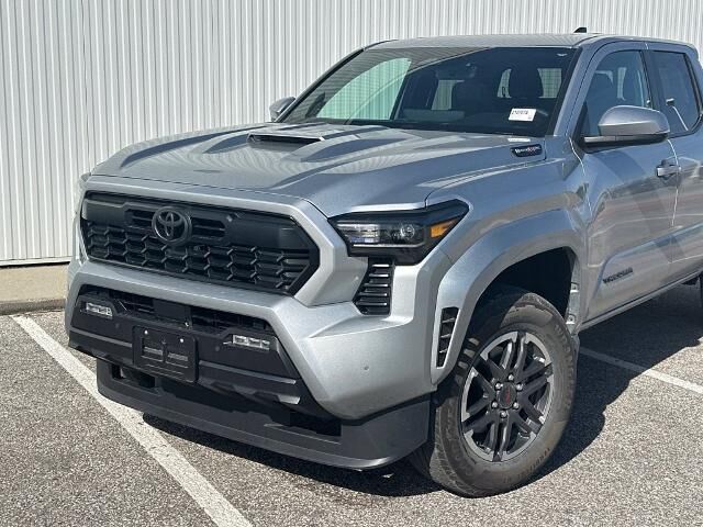 2025 Toyota Tacoma Trailhunter HV