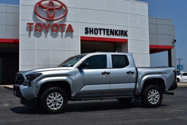 2025 Toyota Tacoma SR — photo 1 of 13