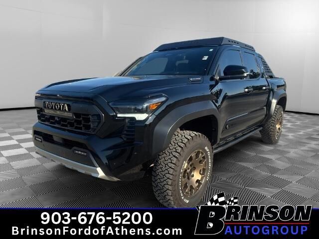 2024 Toyota Tacoma Trailhunter HV
