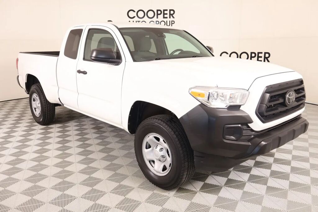 2022 Toyota Tacoma SR — photo 1 of 22