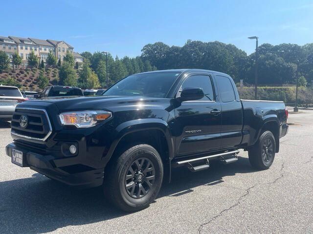 2023 Toyota Tacoma SR5 — photo 1 of 13