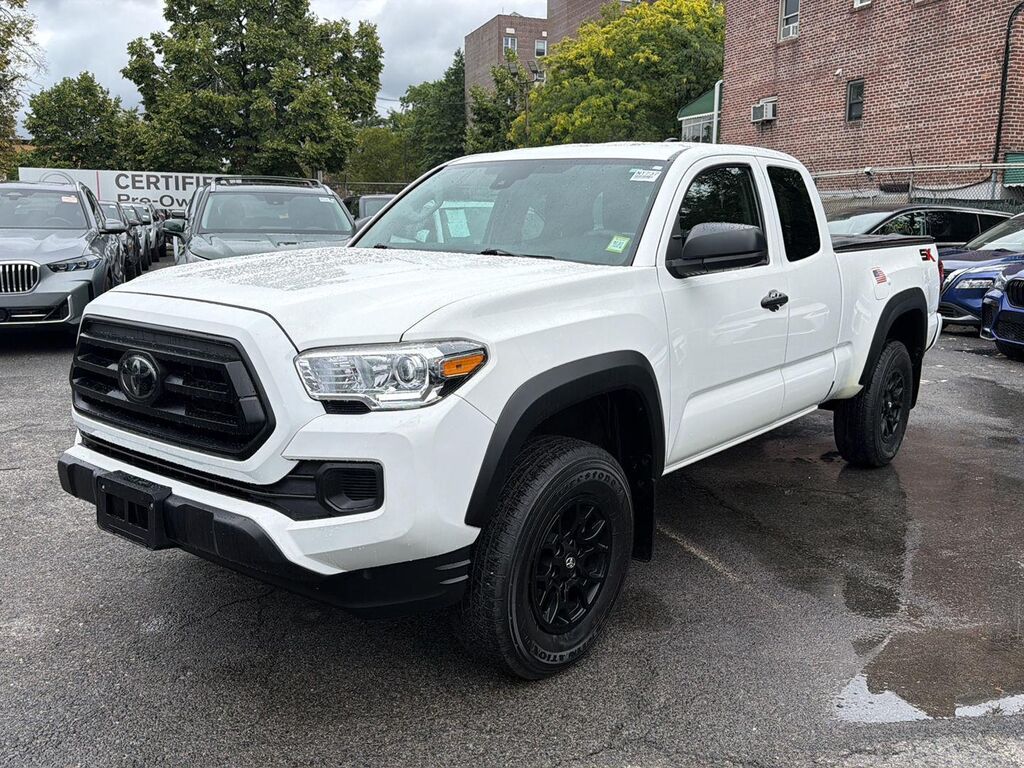 2022 Toyota Tacoma SR V6 — photo 1 of 14