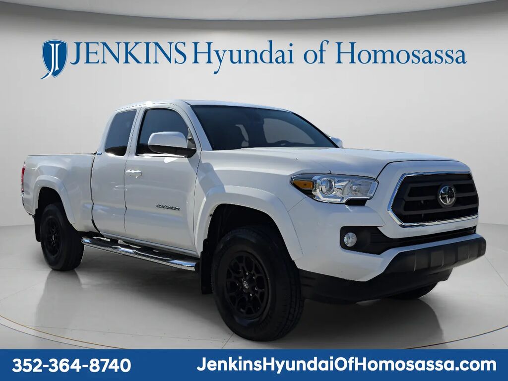 2020 Toyota Tacoma SR5 V6 — photo 1 of 13