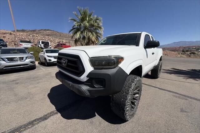 2022 Toyota Tacoma SR — photo 1 of 14