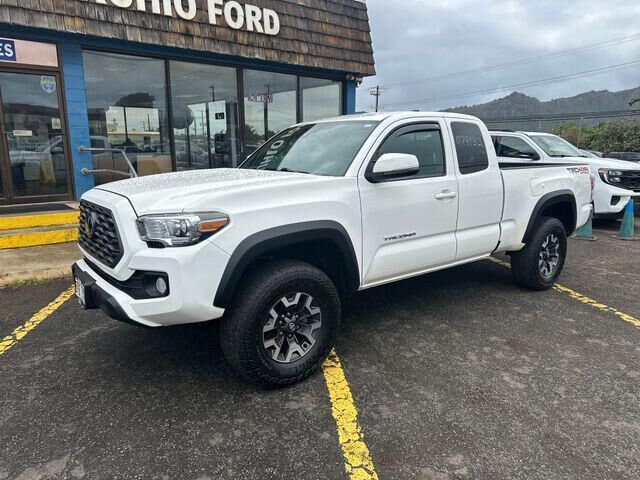 2022 Toyota Tacoma TRD Off-Road — photo 1 of 40