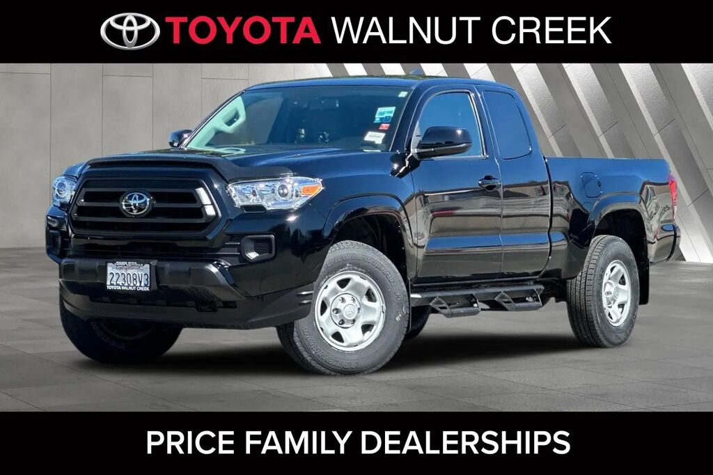 2023 Toyota Tacoma TRD Off-Road — photo 1 of 10