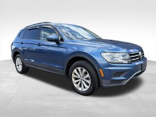 2019 Volkswagen Tiguan S 4Motion — photo 1 of 25