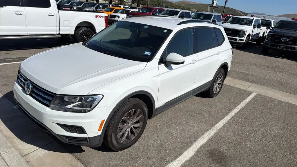 2020 Volkswagen Tiguan S — photo 1 of 12