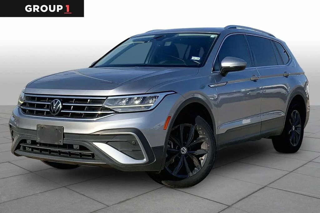 2022 Volkswagen Tiguan SE 4Motion — photo 1 of 1