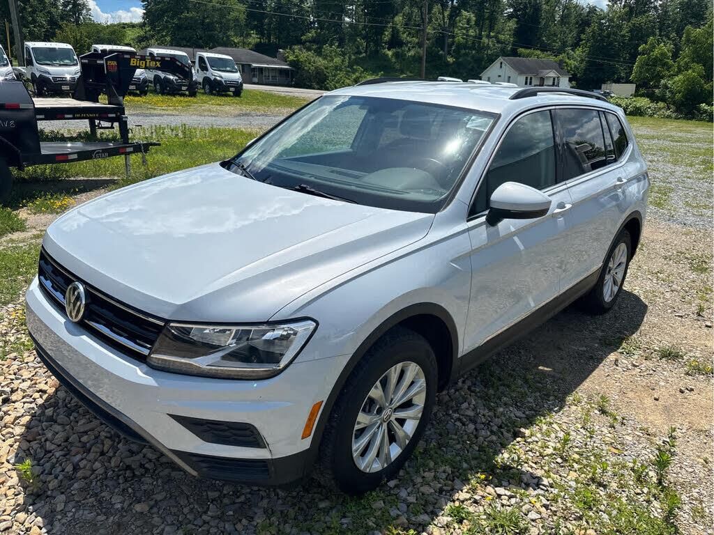 2018 Volkswagen Tiguan 2.0T SE 4Motion — photo 1 of 2