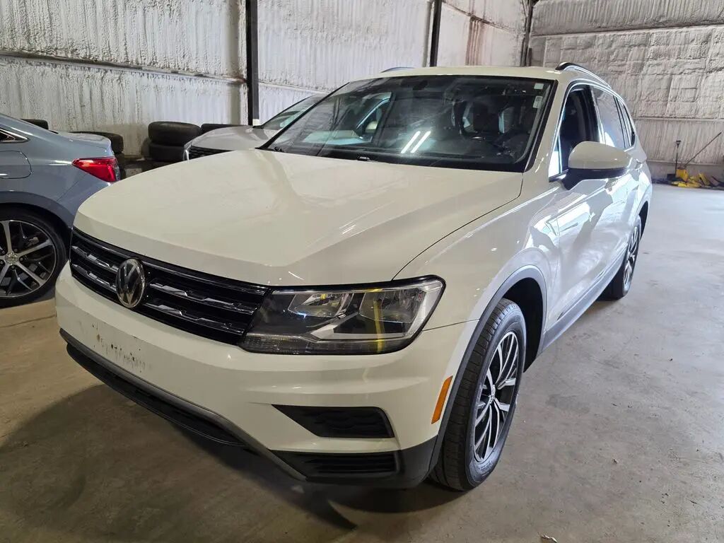 2019 Volkswagen Tiguan SE 4Motion — photo 1 of 40