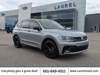 2019 Volkswagen Tiguan SE 4Motion — photo 1 of 13