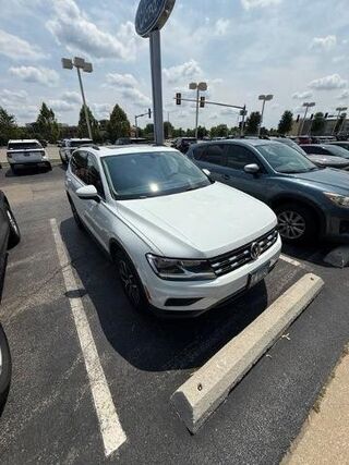 2021 Volkswagen Tiguan SE 4Motion — photo 1 of 1