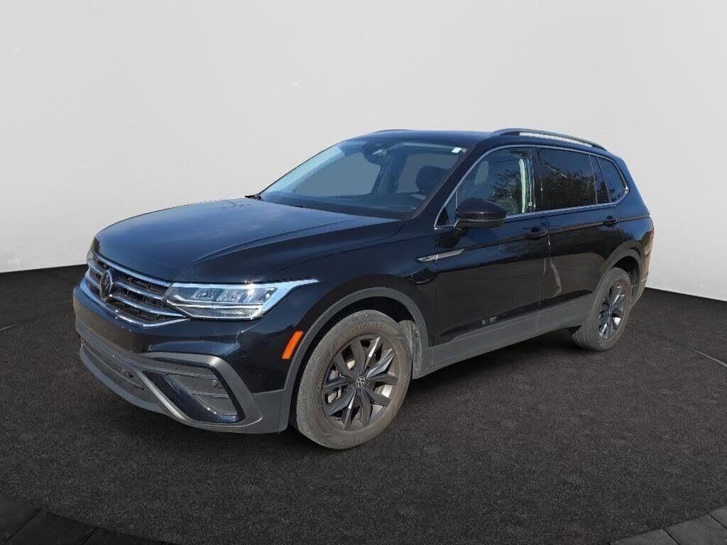 2022 Volkswagen Tiguan SE 4Motion — photo 1 of 1