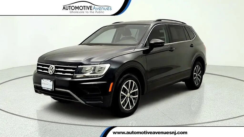 2019 Volkswagen Tiguan SE 4Motion — photo 1 of 1