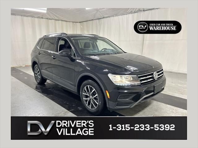 2019 Volkswagen Tiguan SE 4Motion — photo 1 of 1