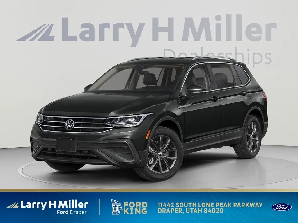 2023 Volkswagen Tiguan SE 4Motion — photo 1 of 47