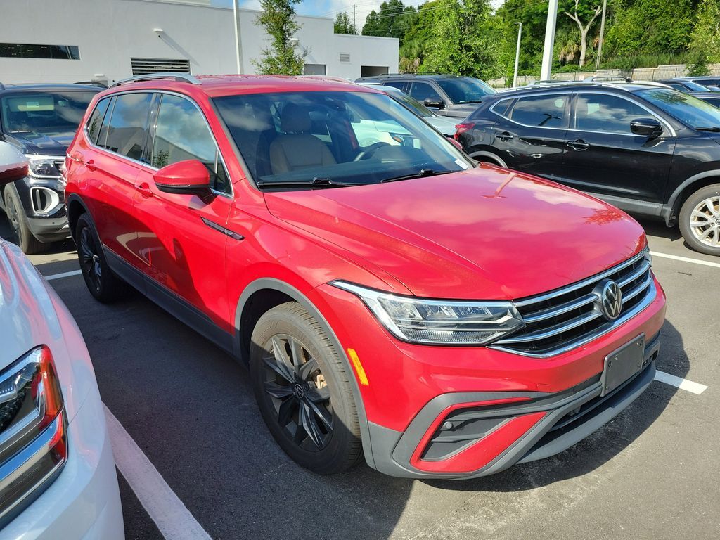 2024 Volkswagen Tiguan 2.0T SE — photo 1 of 13