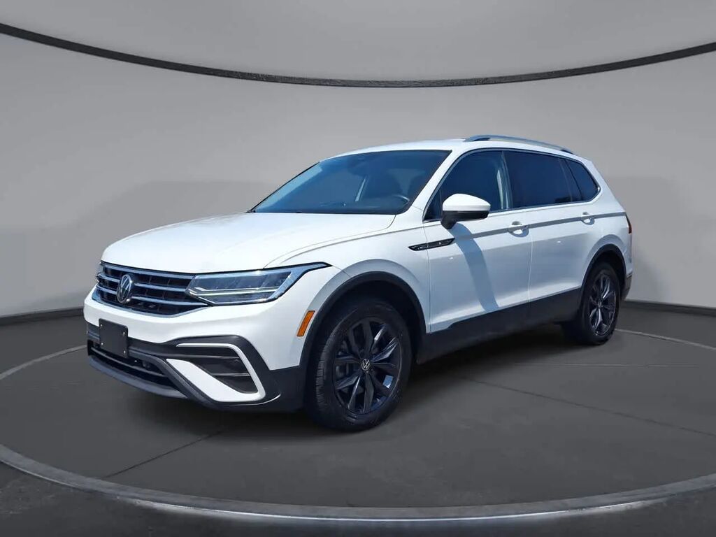2024 Volkswagen Tiguan Wolfsburg Edition 4Motion — photo 1 of 13