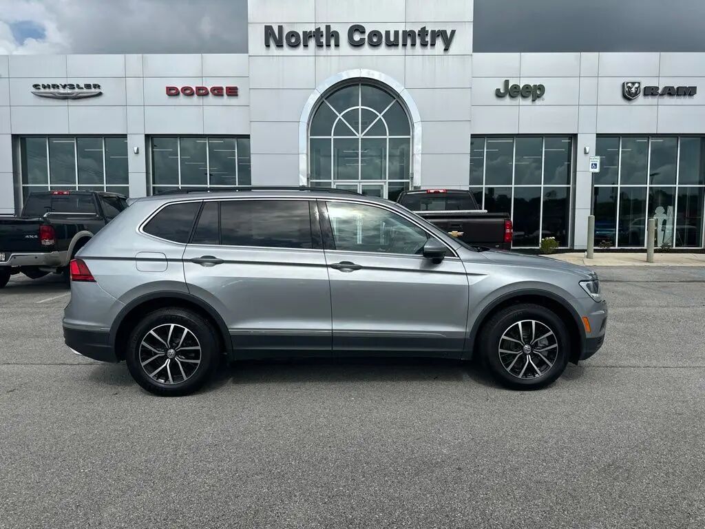 2021 Volkswagen Tiguan SE R-Line Black 4Motion — photo 1 of 13
