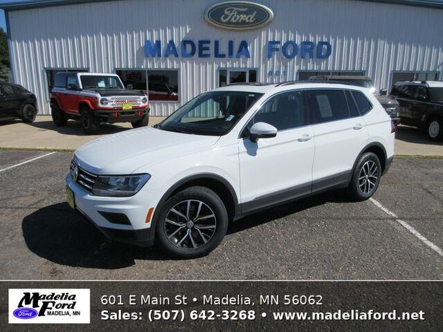 2021 Volkswagen Tiguan SE 4Motion — photo 1 of 1