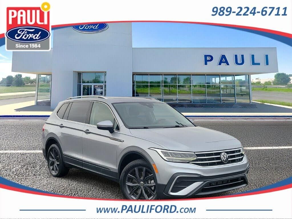 2022 Volkswagen Tiguan SE 4Motion — photo 1 of 1