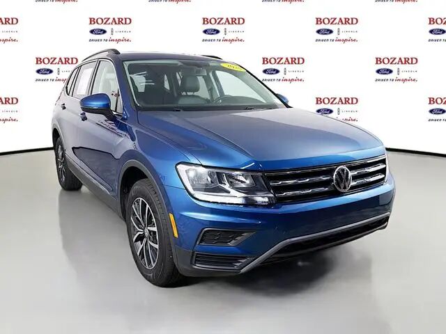 2020 Volkswagen Tiguan SE 4Motion — photo 1 of 11