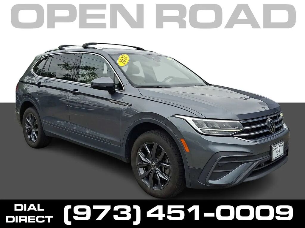 2022 Volkswagen Tiguan SE 4Motion — photo 1 of 13