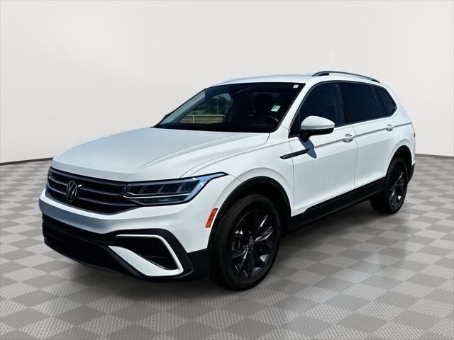 2024 Volkswagen Tiguan Wolfsburg Edition 4Motion — photo 1 of 13