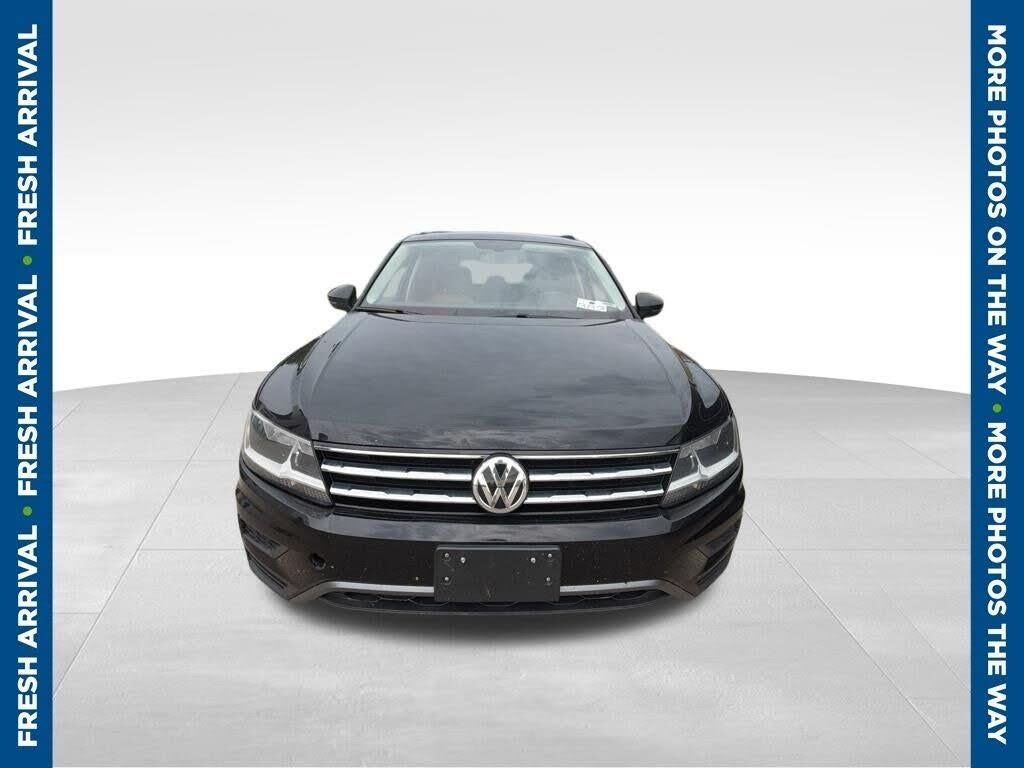 2019 Volkswagen Tiguan SEL 4Motion — photo 1 of 1