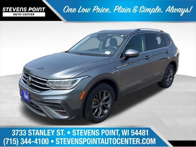 2022 Volkswagen Tiguan SE 4Motion — photo 1 of 13