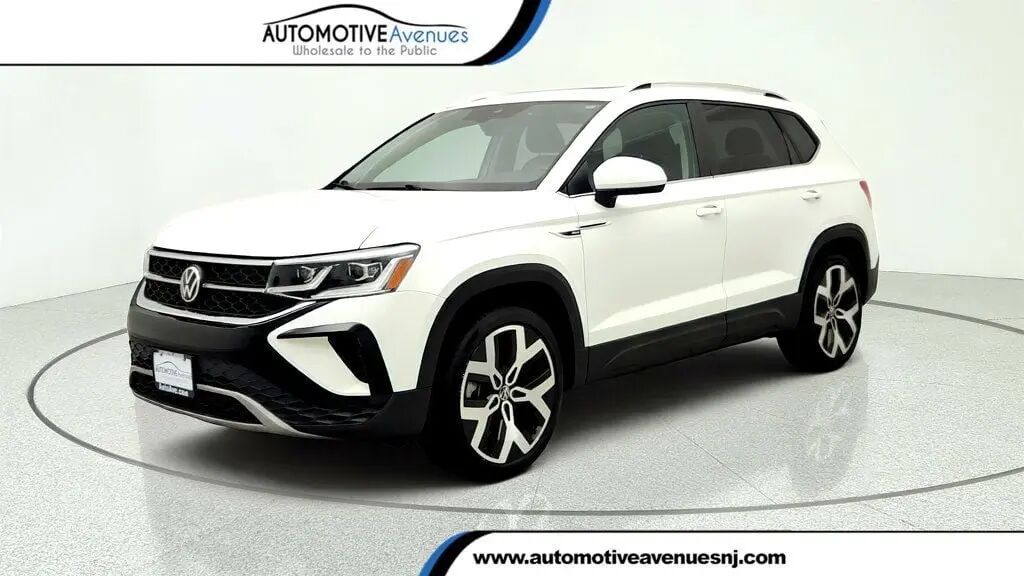 2022 Volkswagen Taos SEL 4Motion — photo 1 of 1
