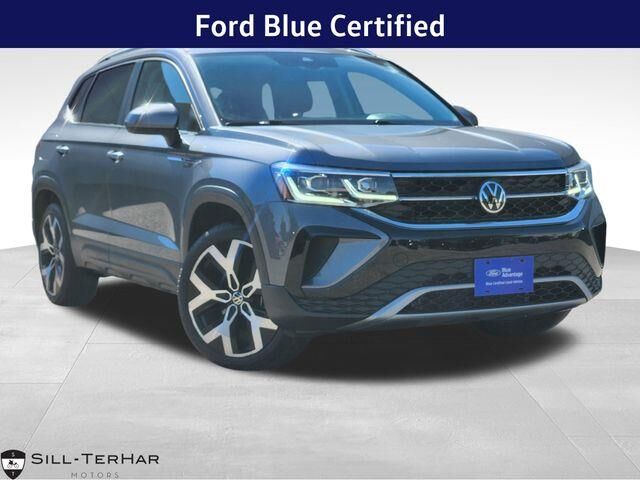 2022 Volkswagen Taos SEL 4Motion — photo 1 of 12