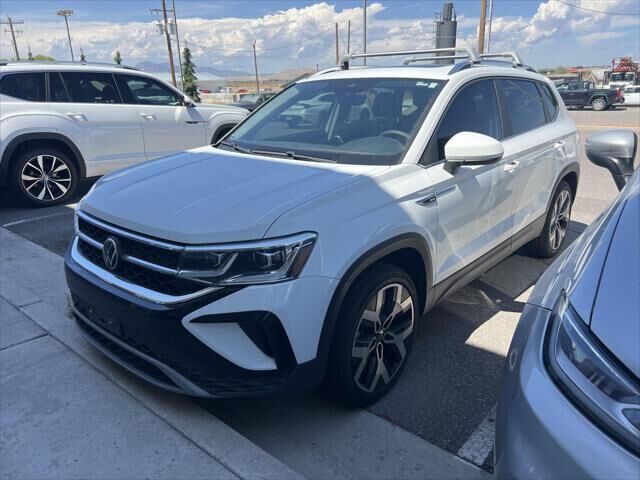 2023 Volkswagen Taos SEL 4Motion — photo 1 of 20