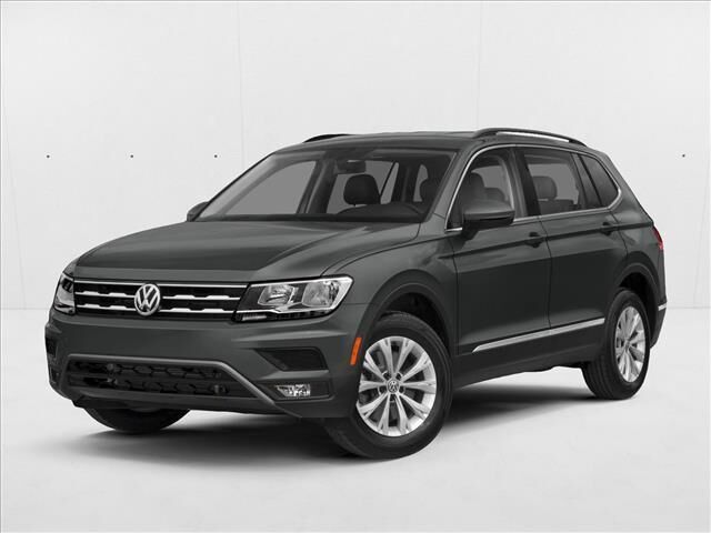 2019 Volkswagen Tiguan SE — photo 1 of 1