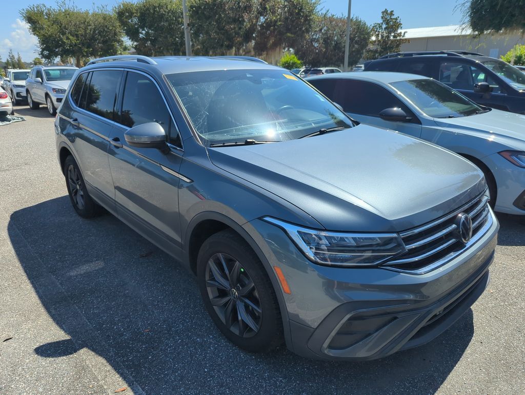 2022 Volkswagen Tiguan 2.0T SE — photo 1 of 7
