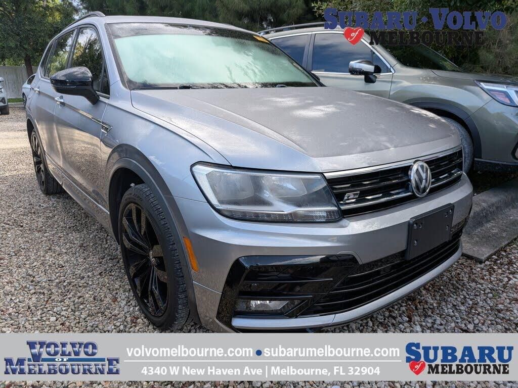 2021 Volkswagen Tiguan SE R-Line Black — photo 1 of 14