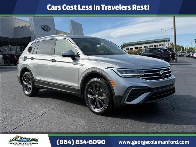 2023 Volkswagen Tiguan SE — photo 1 of 13