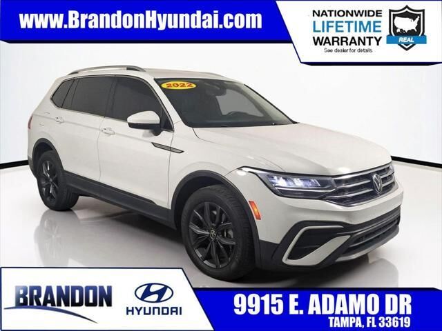 2022 Volkswagen Tiguan SE — photo 1 of 26