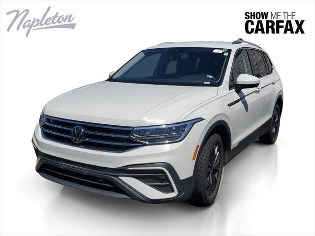 2024 Volkswagen Tiguan SE — photo 1 of 13