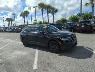 2024 Volkswagen Tiguan 2.0T SE — photo 1 of 13