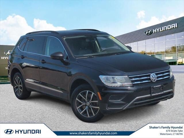2020 Volkswagen Tiguan SE — photo 1 of 26