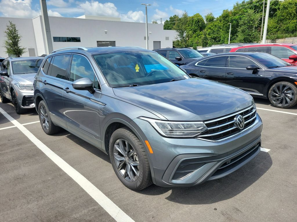 2022 Volkswagen Tiguan 2.0T SE — photo 1 of 2