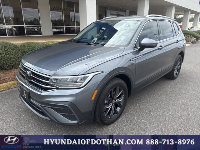 2023 Volkswagen Tiguan SE — photo 1 of 13