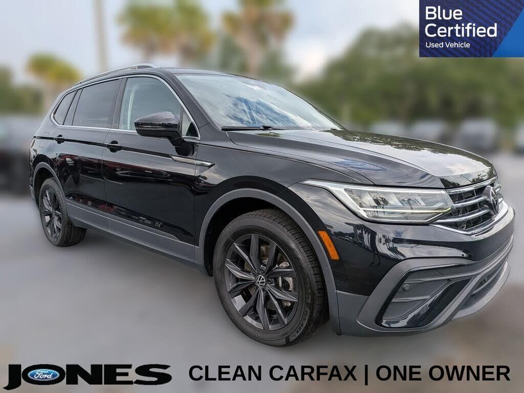 2024 Volkswagen Tiguan SE — photo 1 of 1